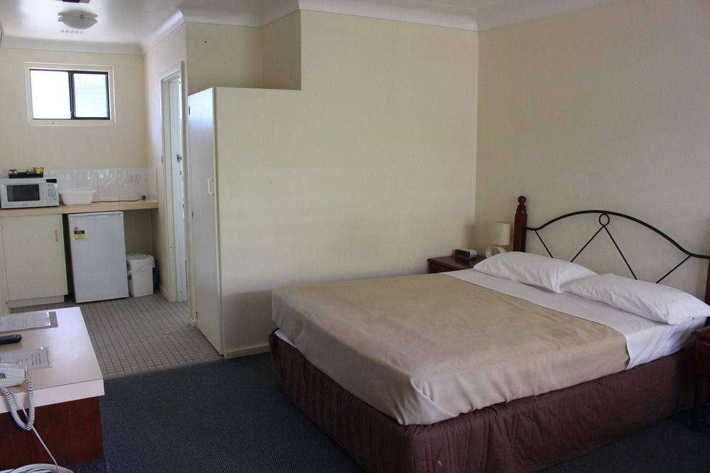 Karri Forest Motel Pemberton Esterno foto