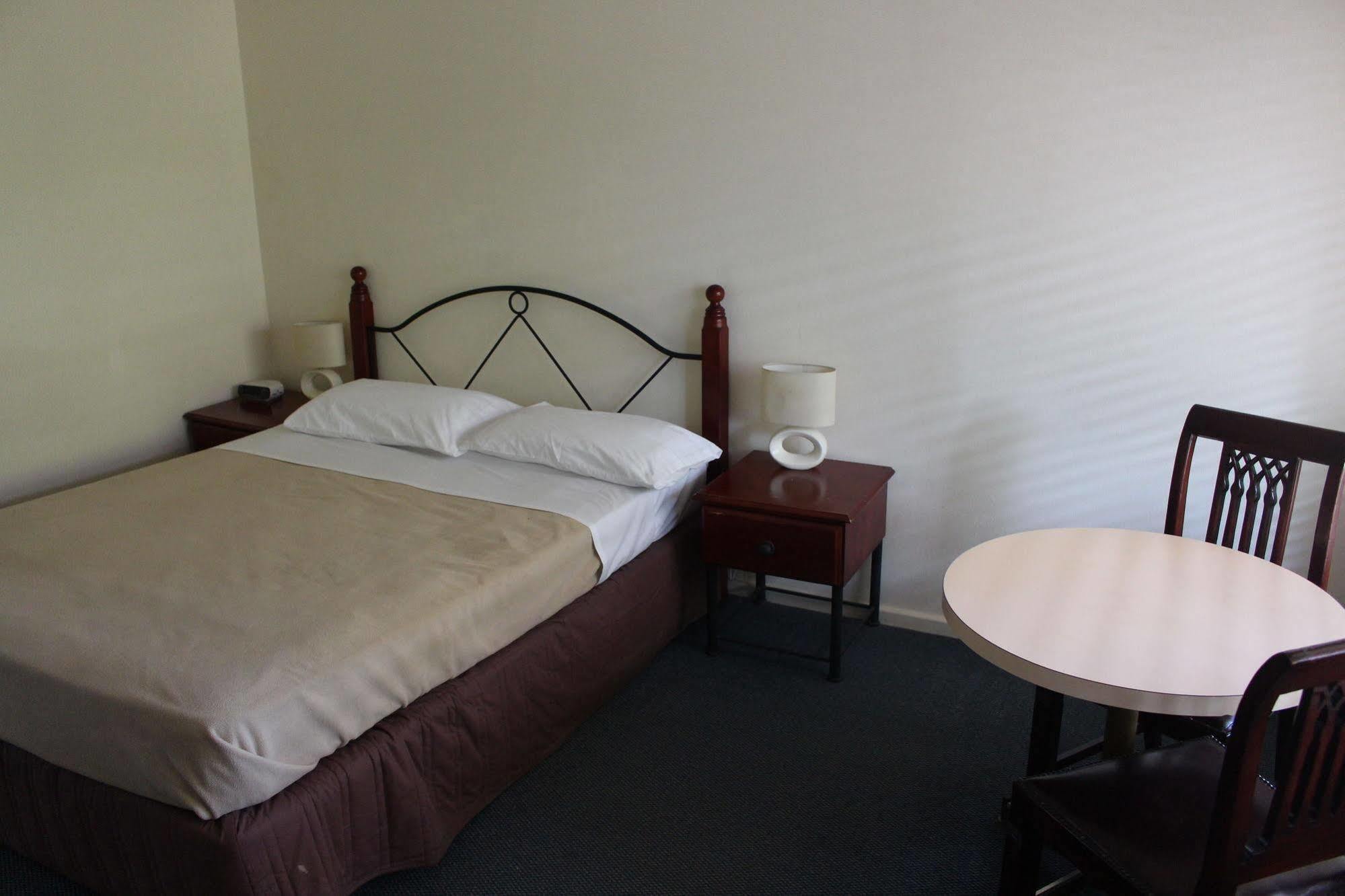 Karri Forest Motel Pemberton Esterno foto